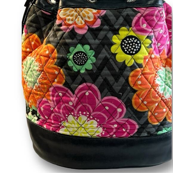 VERA BRADLEY Floral quilted draw string Bucket Bag/orange yellow pink daisies - Picture 7 of 13